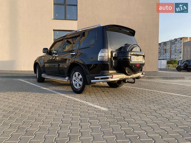 Позашляховик / Кросовер Mitsubishi Pajero 2007 в Калуші фото 8 Позашляховик / Кросовер Mitsubishi Pajero 2007 в Калуші