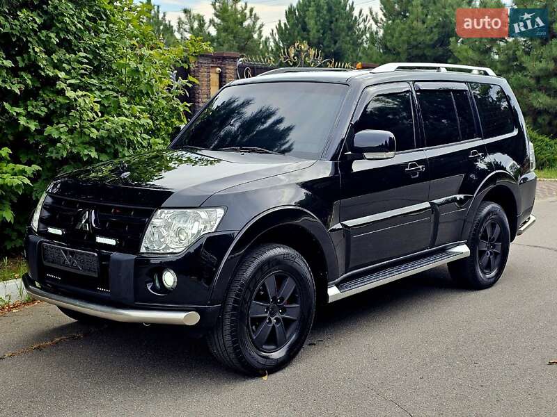 Mitsubishi Pajero 2009