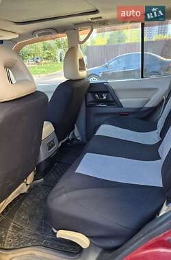 Внедорожник / Кроссовер Mitsubishi Pajero 2004 в 