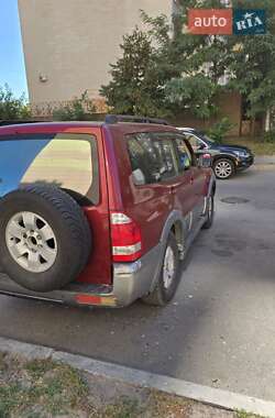 Внедорожник / Кроссовер Mitsubishi Pajero 2004 в 