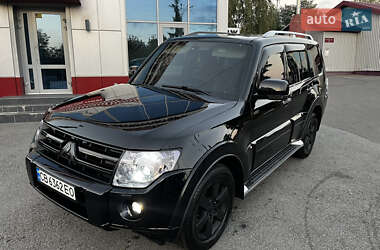 Внедорожник / Кроссовер Mitsubishi Pajero 2008 в 