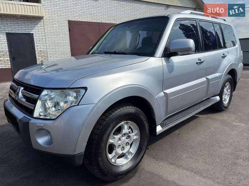 Внедорожник / Кроссовер Mitsubishi Pajero 2008 в Ахтырке