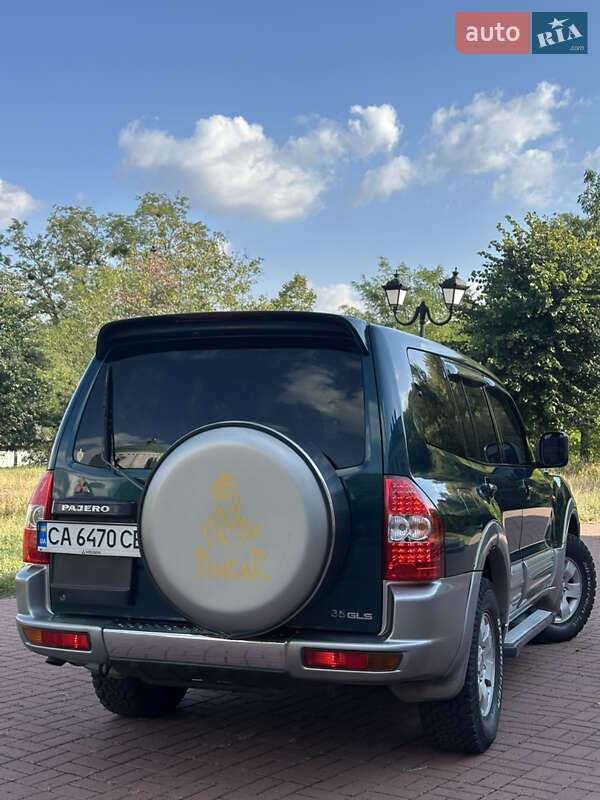 Внедорожник / Кроссовер Mitsubishi Pajero 2000 в Каневе