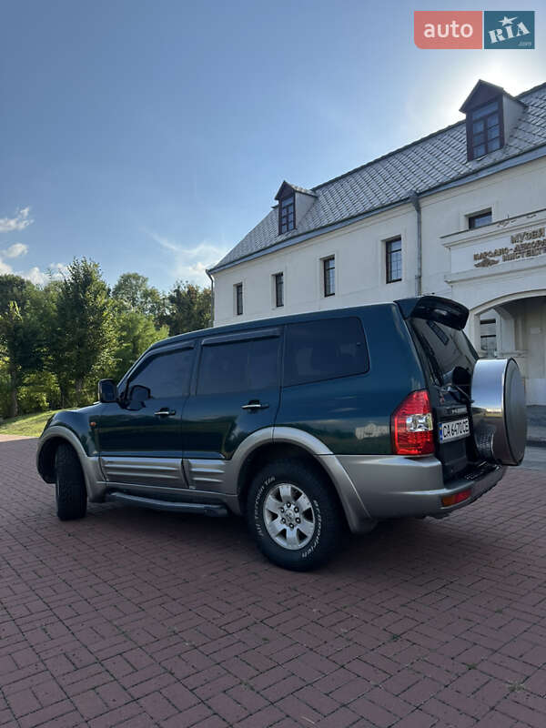 Внедорожник / Кроссовер Mitsubishi Pajero 2000 в Каневе