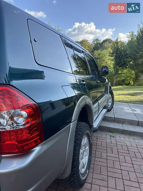 Внедорожник / Кроссовер Mitsubishi Pajero 2000 в Каневе