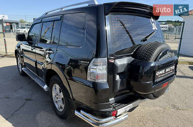 Внедорожник / Кроссовер Mitsubishi Pajero 2008 в 
