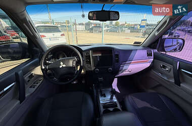 Внедорожник / Кроссовер Mitsubishi Pajero 2008 в 