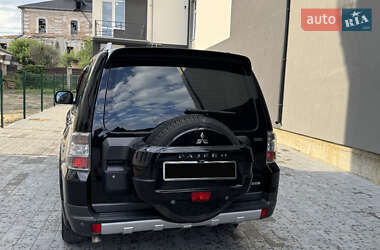Внедорожник / Кроссовер Mitsubishi Pajero 2007 в 