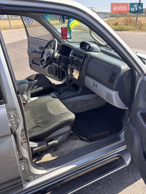 Внедорожник / Кроссовер Mitsubishi Pajero 2000 в Вознесенске