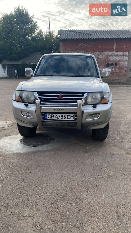 Mitsubishi Pajero 2002