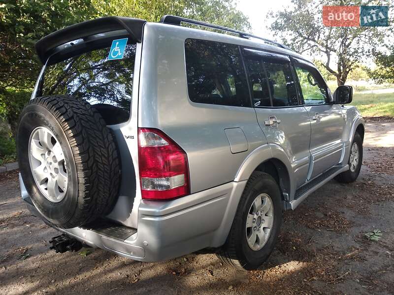 Внедорожник / Кроссовер Mitsubishi Pajero 2003 в Хмельницком