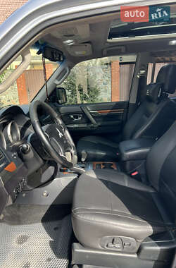 Внедорожник / Кроссовер Mitsubishi Pajero 2007 в 
