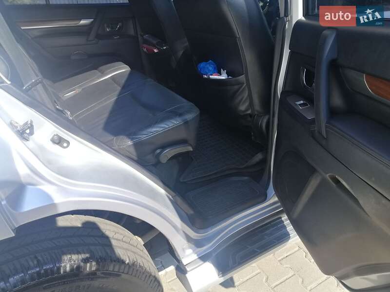 Внедорожник / Кроссовер Mitsubishi Pajero 2008 в Киеве