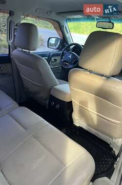 Позашляховик / Кросовер Mitsubishi Pajero 2007 в 
