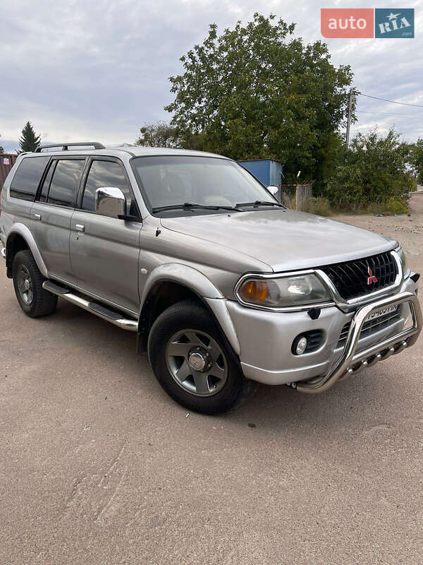 Mitsubishi Pajero 2001