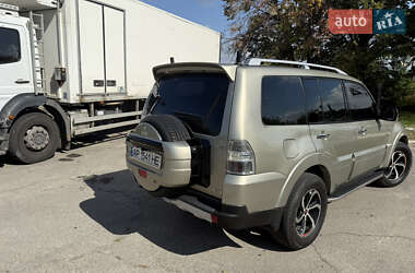 Внедорожник / Кроссовер Mitsubishi Pajero 2007 в 
