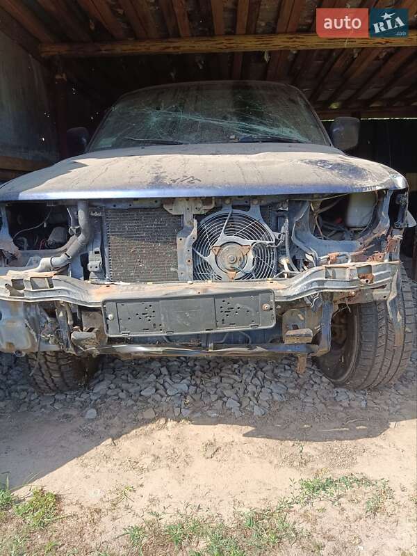 Позашляховик / Кросовер Mitsubishi Pajero 2001 в Києві фото 4 Позашляховик / Кросовер Mitsubishi Pajero 2001 в Києві