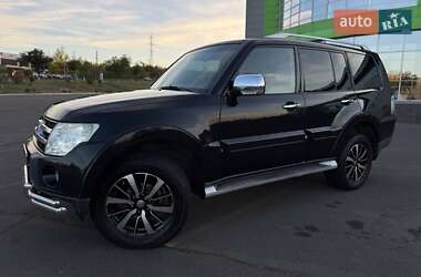 Внедорожник / Кроссовер Mitsubishi Pajero 2008 в 