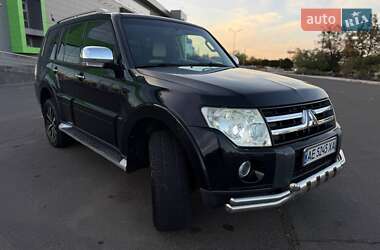 Внедорожник / Кроссовер Mitsubishi Pajero 2008 в 