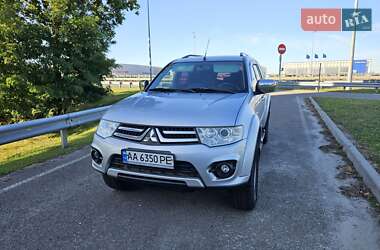 Позашляховик / Кросовер Mitsubishi Pajero 2014 в Києві