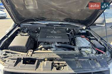 Внедорожник / Кроссовер Mitsubishi Pajero 2007 в 