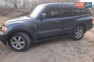 Внедорожник / Кроссовер Mitsubishi Pajero 2006 в Черновцах