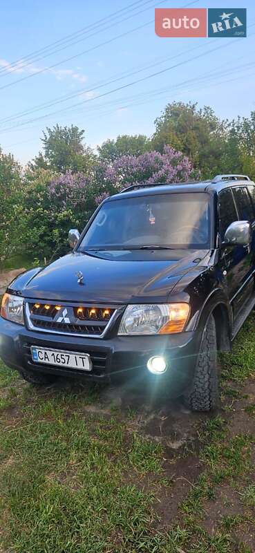 Внедорожник / Кроссовер Mitsubishi Pajero 2006 в 