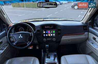 Внедорожник / Кроссовер Mitsubishi Pajero 2007 в 