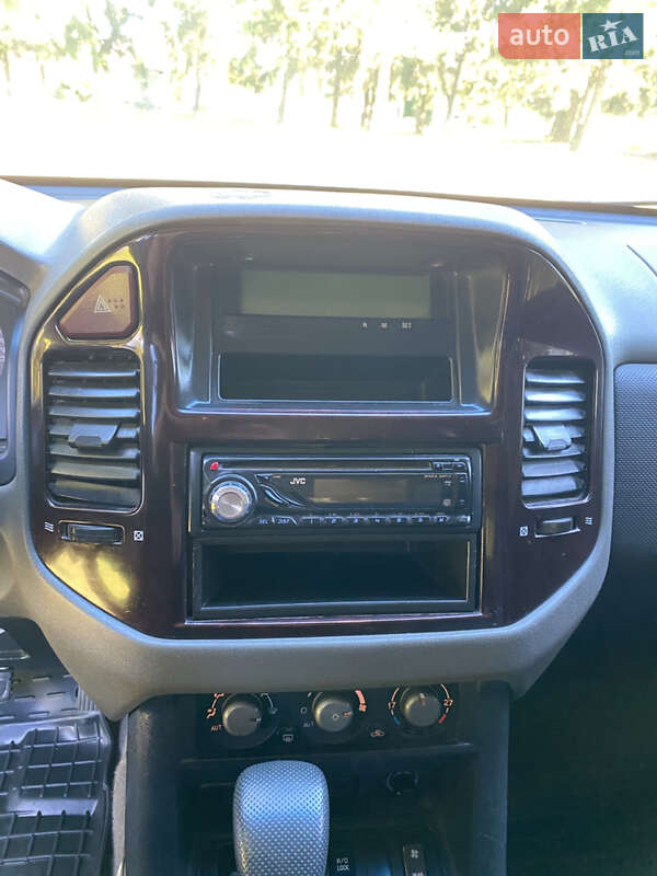 Внедорожник / Кроссовер Mitsubishi Pajero 2002 в Дубно фото 15 Внедорожник / Кроссовер Mitsubishi Pajero 2002 в Дубно