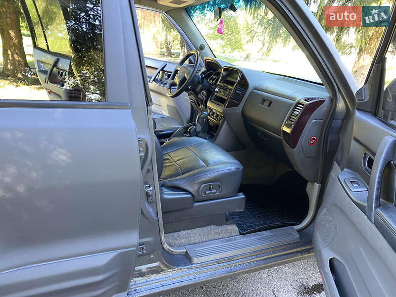 Внедорожник / Кроссовер Mitsubishi Pajero 2002 в Дубно фото 27 Внедорожник / Кроссовер Mitsubishi Pajero 2002 в Дубно