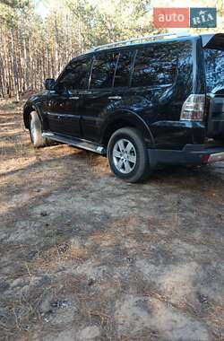 Внедорожник / Кроссовер Mitsubishi Pajero 2008 в 