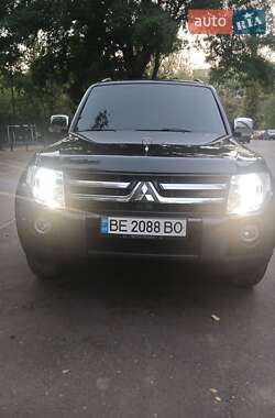 Внедорожник / Кроссовер Mitsubishi Pajero 2008 в 