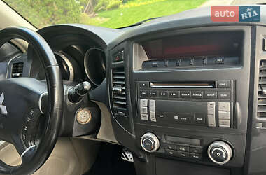 Внедорожник / Кроссовер Mitsubishi Pajero 2007 в 