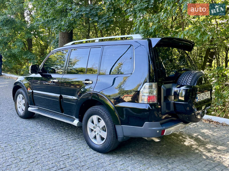 Внедорожник / Кроссовер Mitsubishi Pajero 2008 в Черновцах