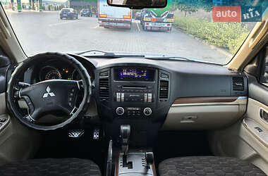 Внедорожник / Кроссовер Mitsubishi Pajero 2007 в 