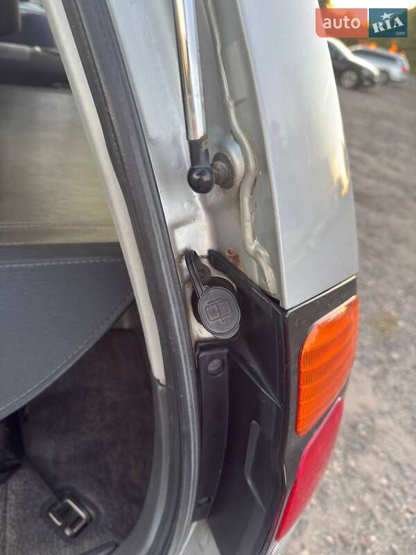 Внедорожник / Кроссовер Mitsubishi Pajero 2002 в Ужгороде