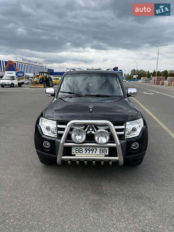 Внедорожник / Кроссовер Mitsubishi Pajero 2007 в Черкассах фото 2 Внедорожник / Кроссовер Mitsubishi Pajero 2007 в Черкассах