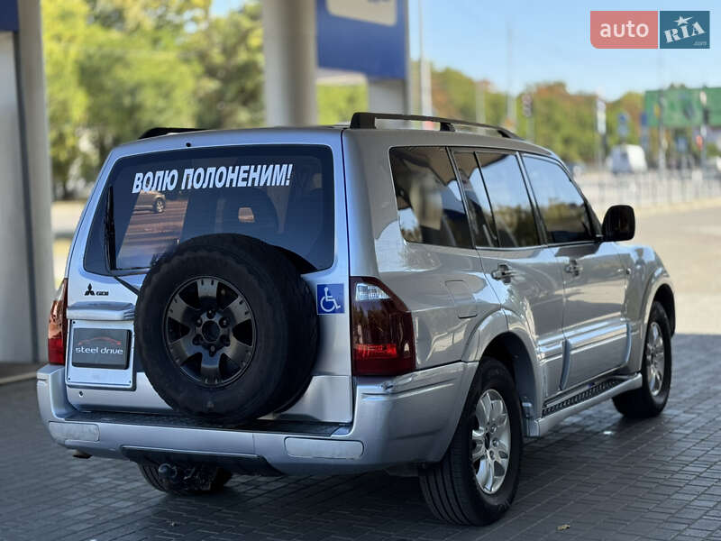 Внедорожник / Кроссовер Mitsubishi Pajero 2004 в Николаеве