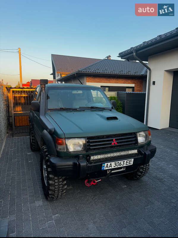 Внедорожник / Кроссовер Mitsubishi Pajero 1996 в Ивано-Франковске