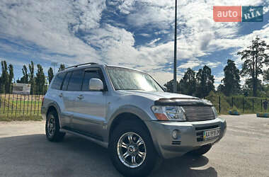 Внедорожник / Кроссовер Mitsubishi Pajero 2004 в Киеве
