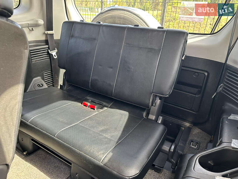 Внедорожник / Кроссовер Mitsubishi Pajero 2004 в Киеве