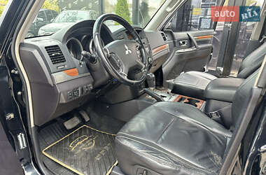 Внедорожник / Кроссовер Mitsubishi Pajero 2008 в 