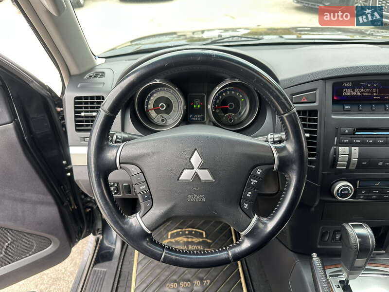 Внедорожник / Кроссовер Mitsubishi Pajero 2008 в Харькове