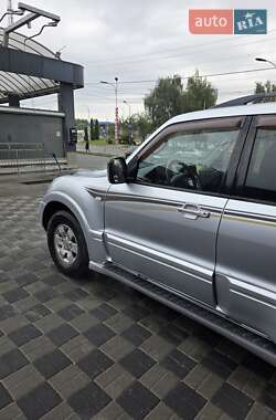 Внедорожник / Кроссовер Mitsubishi Pajero 2007 в 