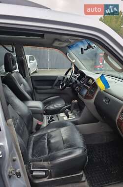 Внедорожник / Кроссовер Mitsubishi Pajero 2007 в 