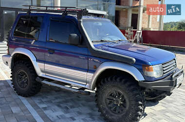 Внедорожник / Кроссовер Mitsubishi Pajero 1993 в 