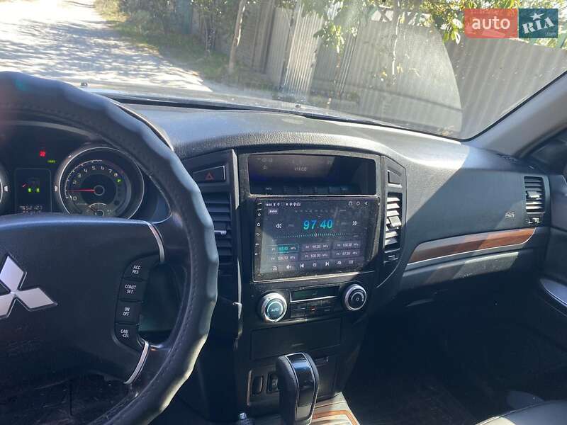 Внедорожник / Кроссовер Mitsubishi Pajero 2008 в Запорожье фото 5 Внедорожник / Кроссовер Mitsubishi Pajero 2008 в Запорожье