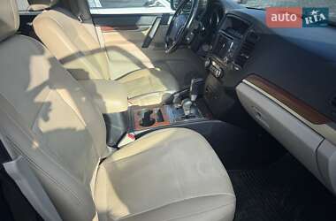 Внедорожник / Кроссовер Mitsubishi Pajero 2007 в 