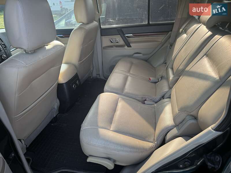 Внедорожник / Кроссовер Mitsubishi Pajero 2007 в Черновцах фото 10 Внедорожник / Кроссовер Mitsubishi Pajero 2007 в Черновцах