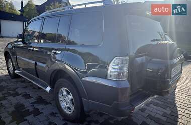 Внедорожник / Кроссовер Mitsubishi Pajero 2007 в 